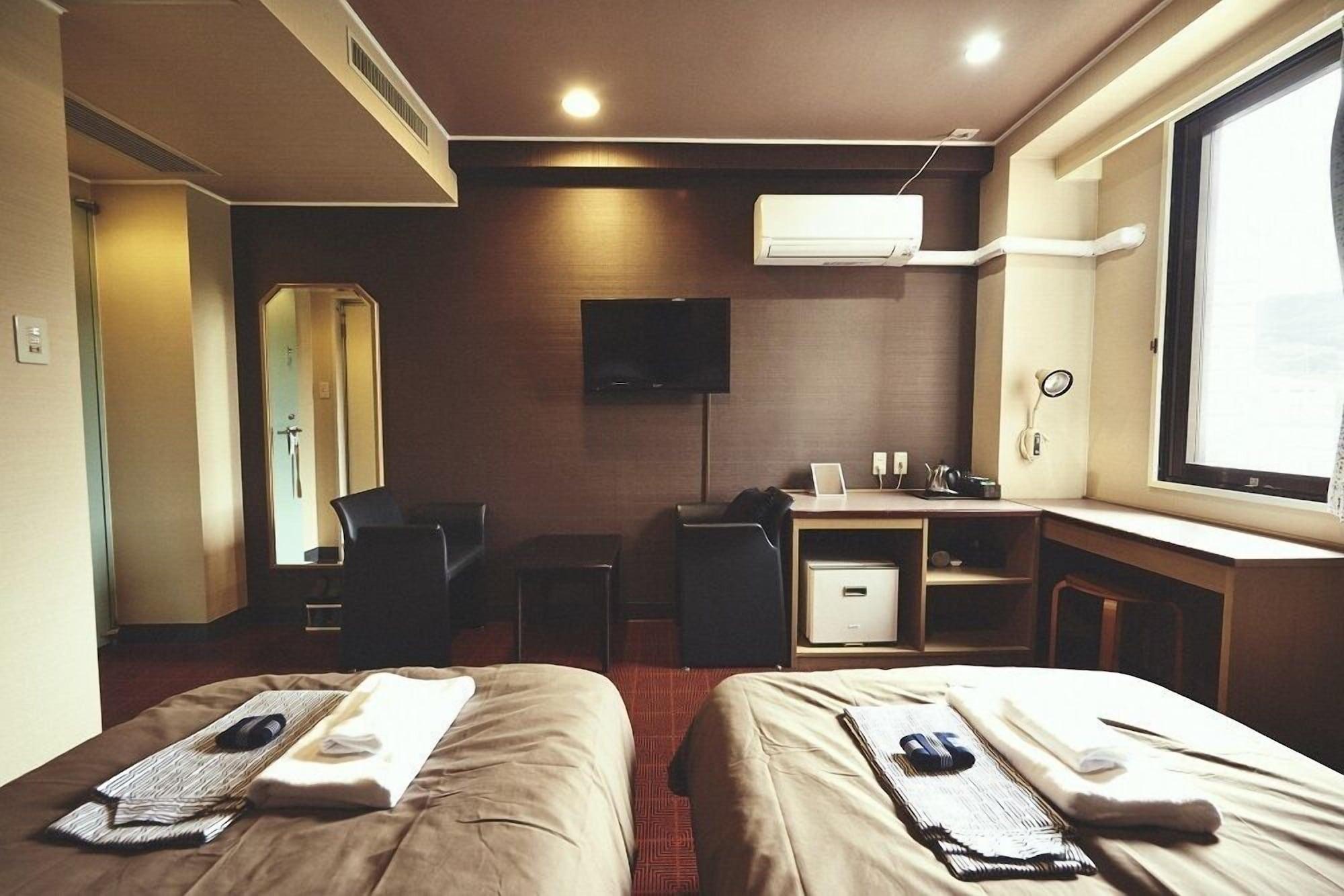 Sansui Global Inn Урешино Екстериор снимка