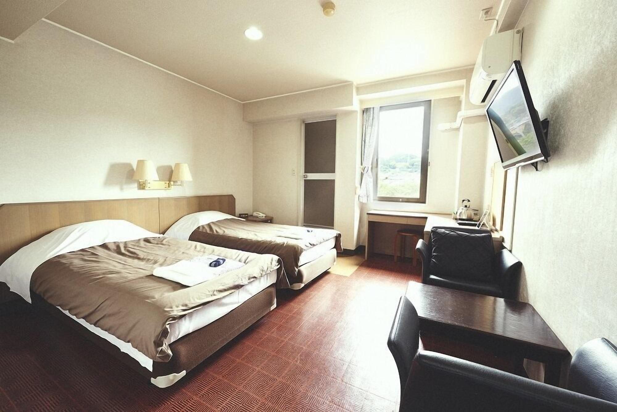 Sansui Global Inn Урешино Екстериор снимка